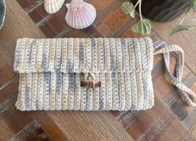 Elegant Crochet Clutch Pattern Guide