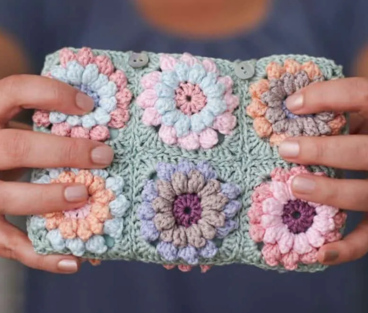 Crochet Flower Clutch Bag Pattern