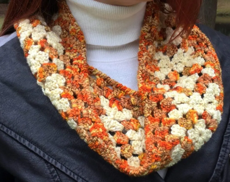 Intricate Concentric Cowl Crochet Pattern