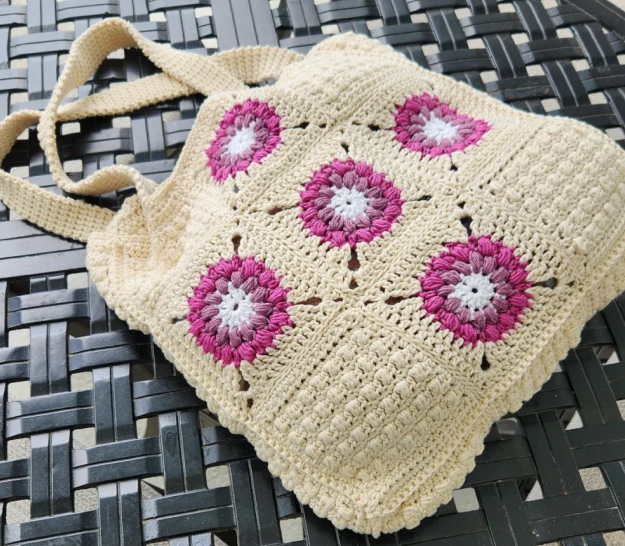 Seed and Bloom Tote Crochet Pattern