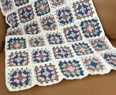 Free Granny Square Crochet Blanket Pattern