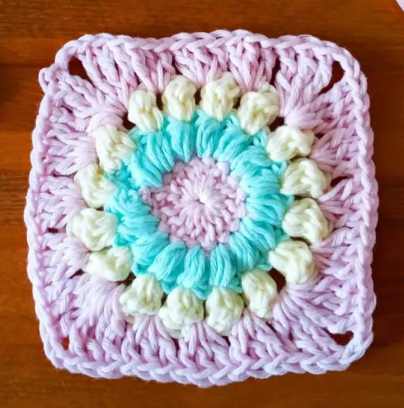 Vibrant Sunburst Granny Square Pattern