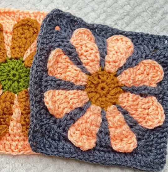 3D Crochet Retro Daisy Squares Pattern