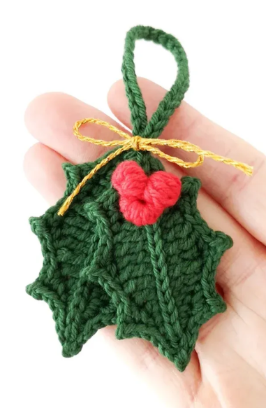 Free Crochet Holly Leaf Ornament Pattern