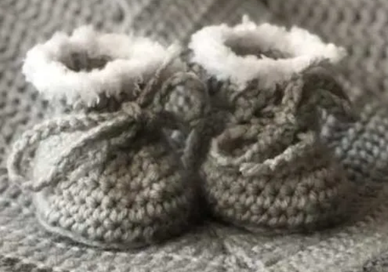 Cozy Crochet Baby Boots with Fur Trim