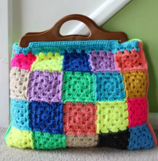 Crochet Your Own Vibrant Granny Square Bag