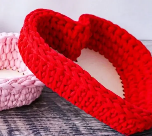 Crochet Heart Baskets Free Valentines Pattern