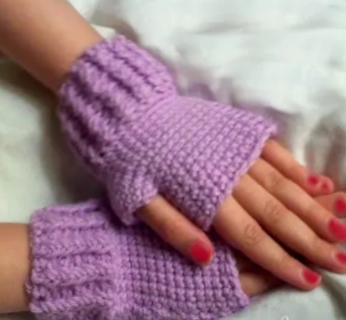 Purple Fingerless Mittens Crochet Pattern