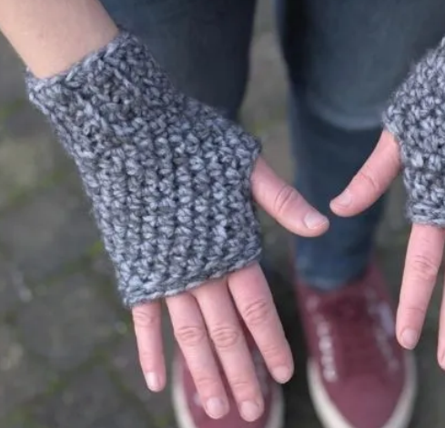 Crochet Fingerless Gloves Pattern  Free