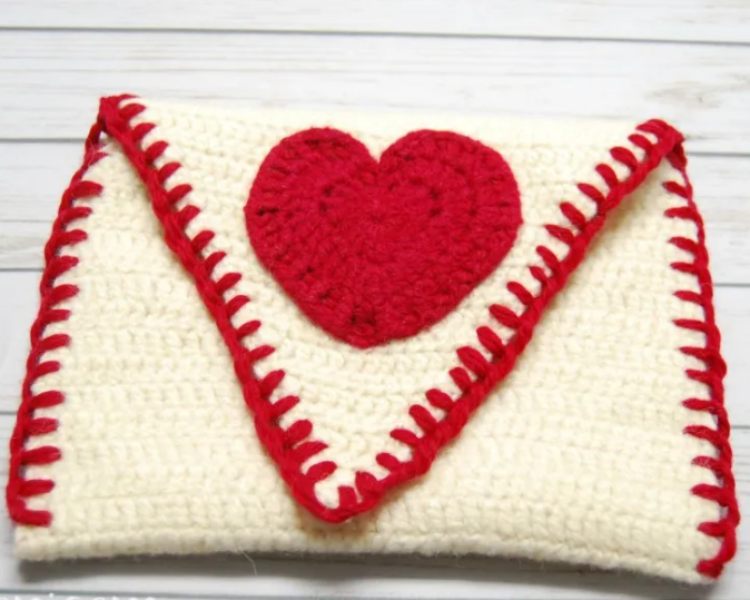 Crochet Heart Pouch Free Pattern