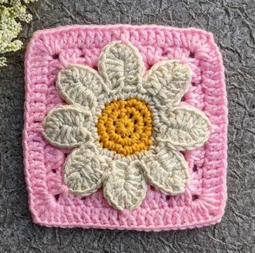 3D Daisy Granny Square Pattern