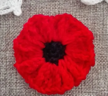 Vibrant Crochet Poppy Flower Pattern