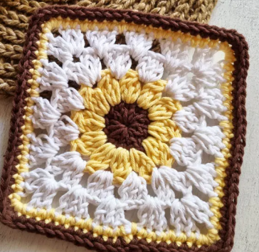 Sunflower Granny Square Crochet Pattern